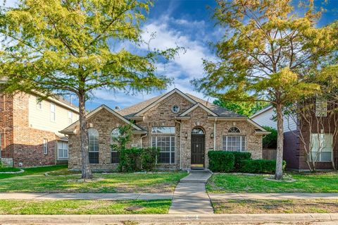 Photo of 1621 Oak Brook Lane, Allen, TX 75002 (MLS # 21330091)