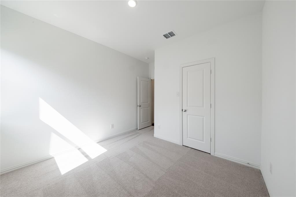 THE RESERVE AT CHAMBERLAIN CROSSING - Residential Lease