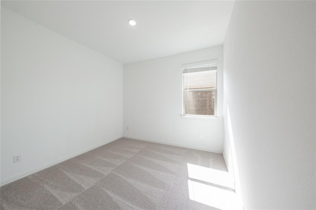 THE RESERVE AT CHAMBERLAIN CROSSING - Residential Lease