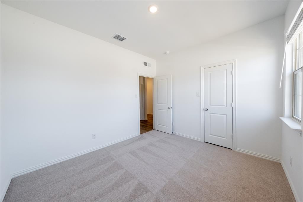 THE RESERVE AT CHAMBERLAIN CROSSING - Residential Lease