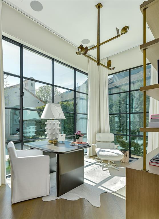 Francis Daniel - Residential