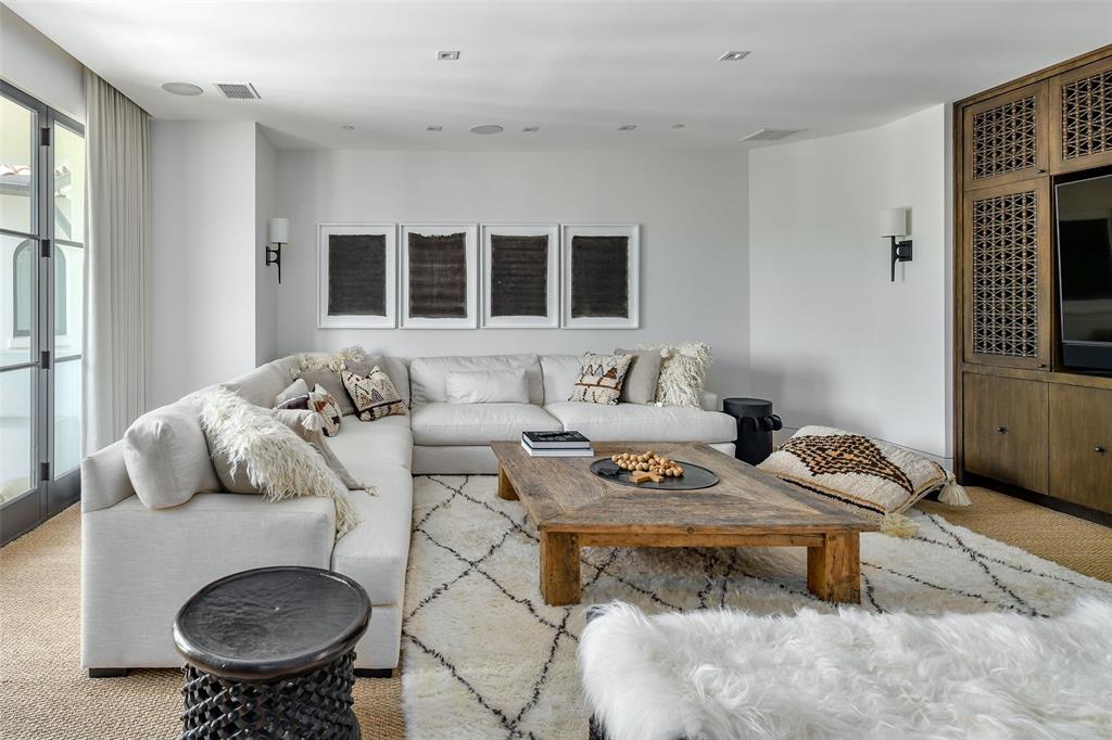 Francis Daniel - Residential