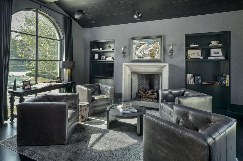 Francis Daniel - Residential