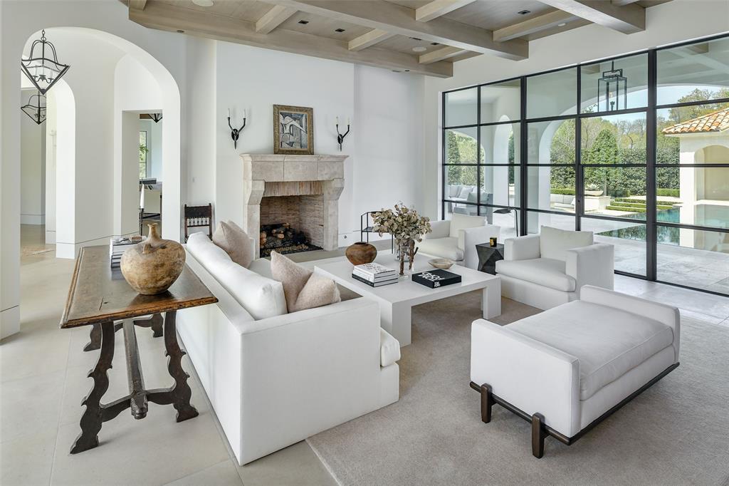 Francis Daniel - Residential