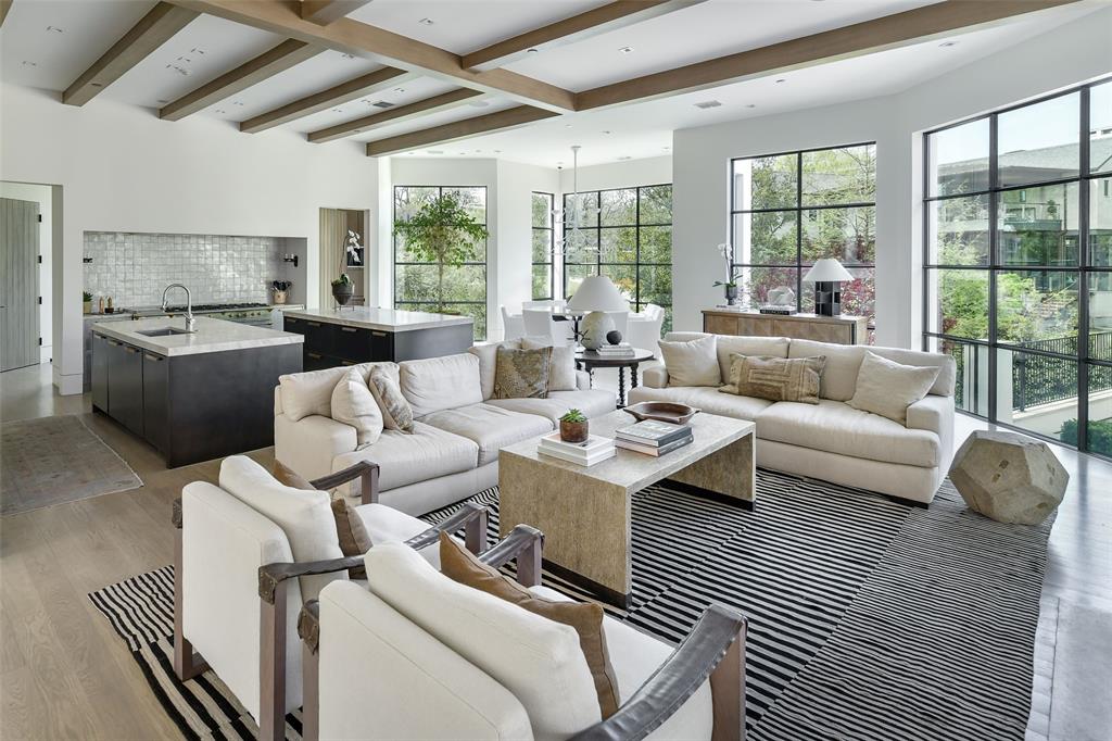 Francis Daniel - Residential