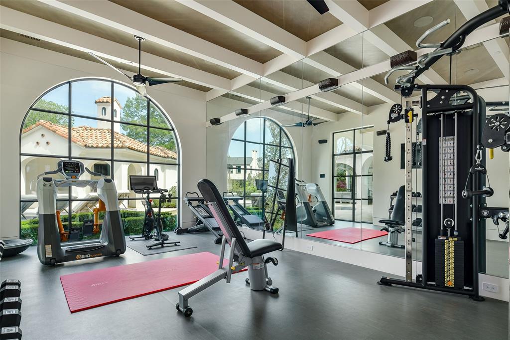 Francis Daniel - Residential