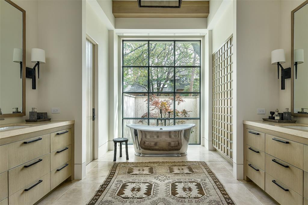 Francis Daniel - Residential