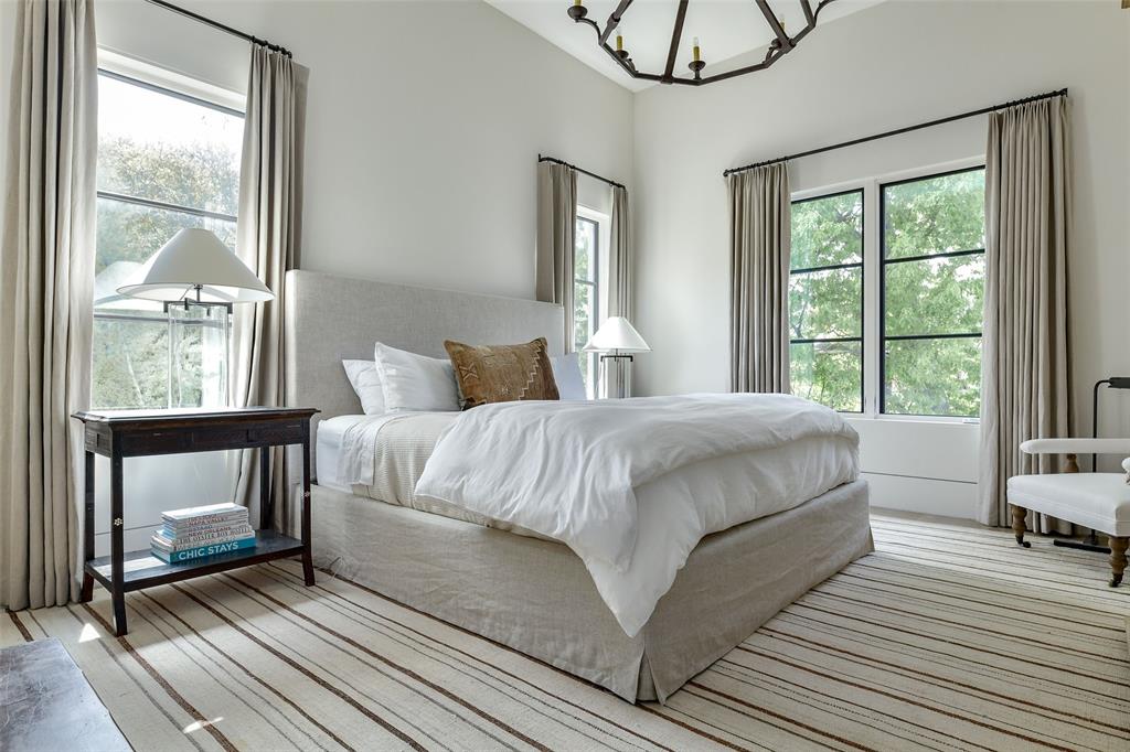 Francis Daniel - Residential