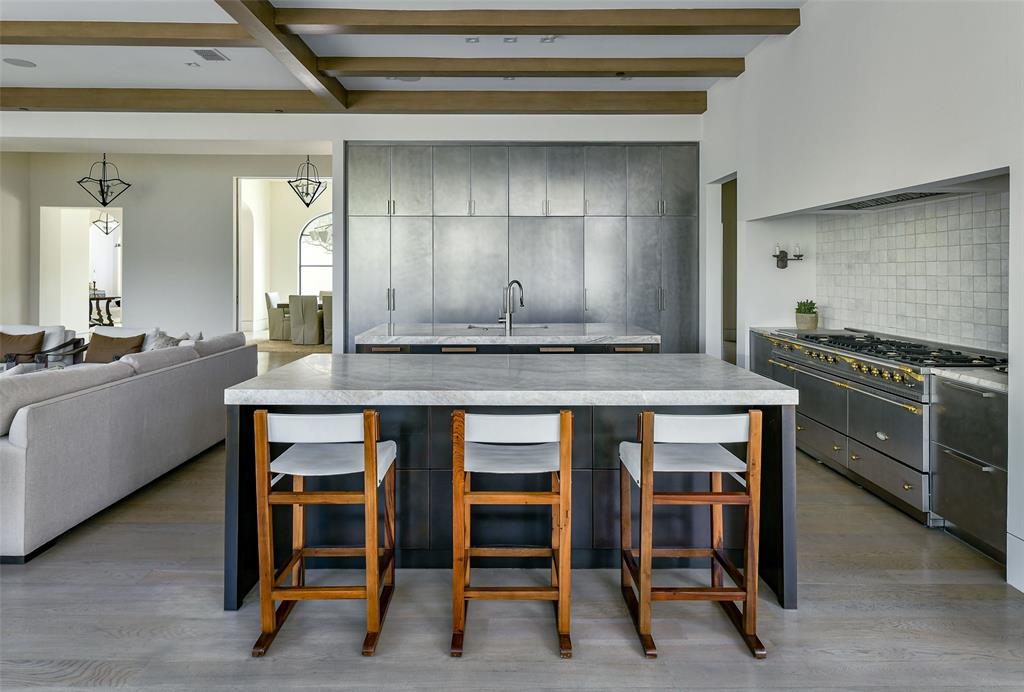 Francis Daniel - Residential