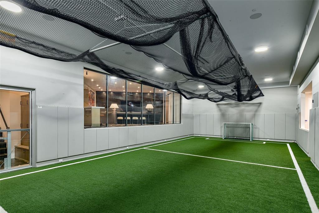 Francis Daniel - Residential