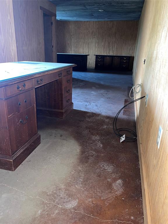 Wolters Indust P - Commercial Sale