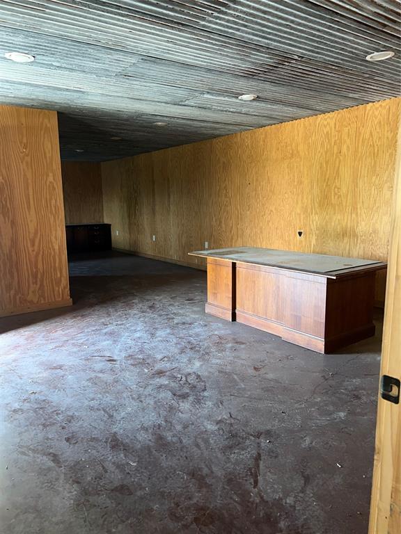 Wolters Indust P - Commercial Sale