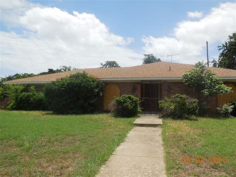 5901 Geddes Avenue Fort Worth TX 76107