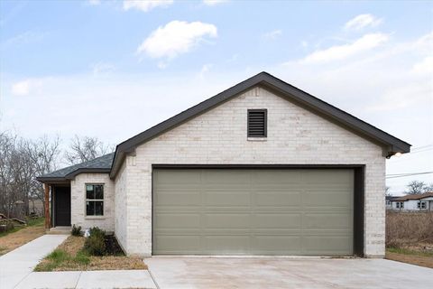 A home in Corsicana