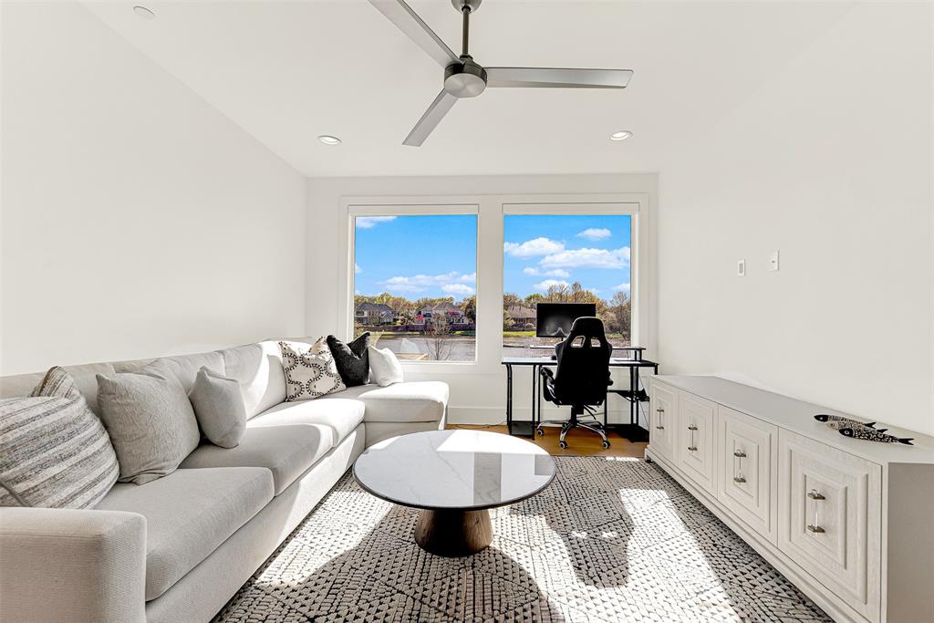 Willow Bend Lakes Ph Four - Residential