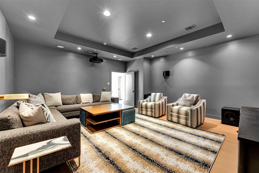 Willow Bend Lakes Ph Four - Residential