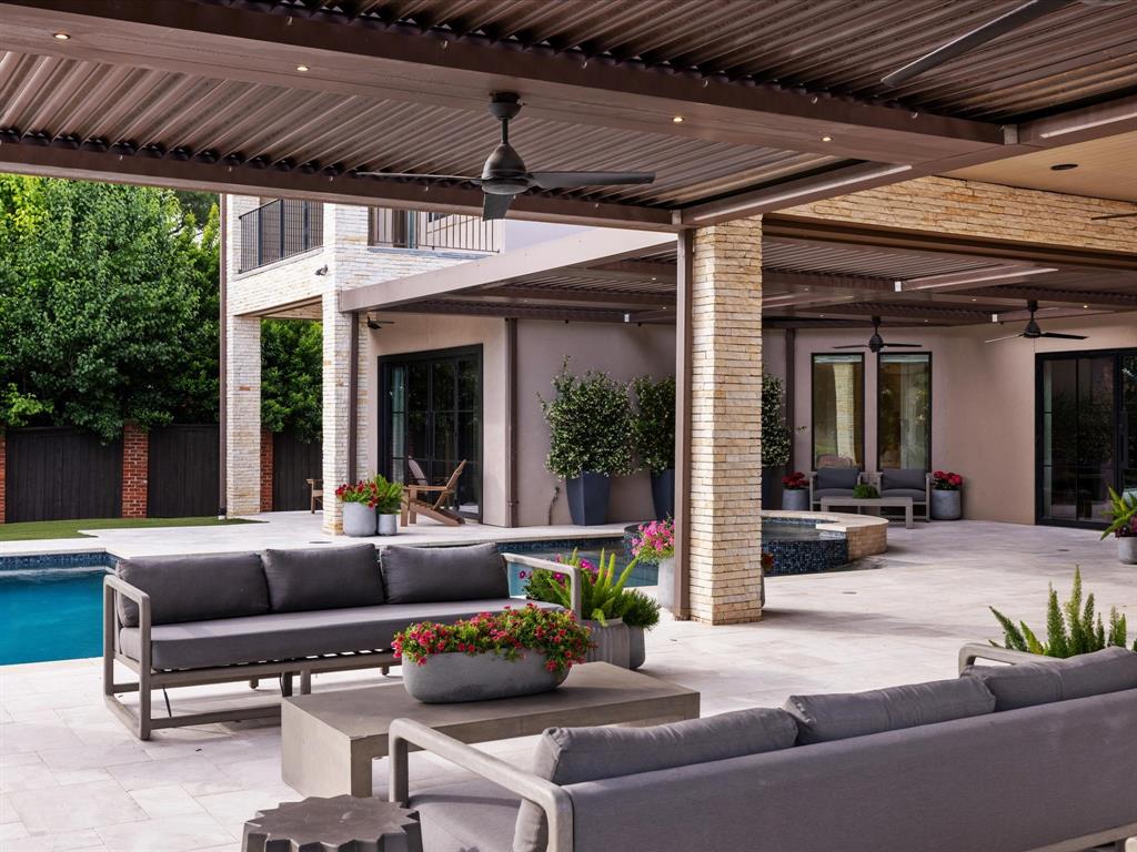 Willow Bend Lakes Ph Four - Residential