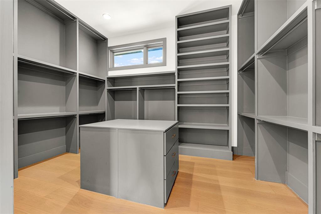 Willow Bend Lakes Ph Four - Residential