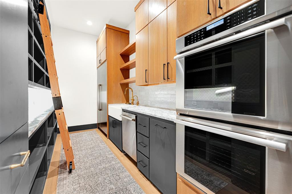 Willow Bend Lakes Ph Four - Residential