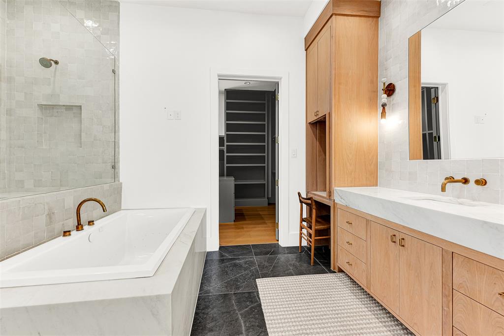 Willow Bend Lakes Ph Four - Residential