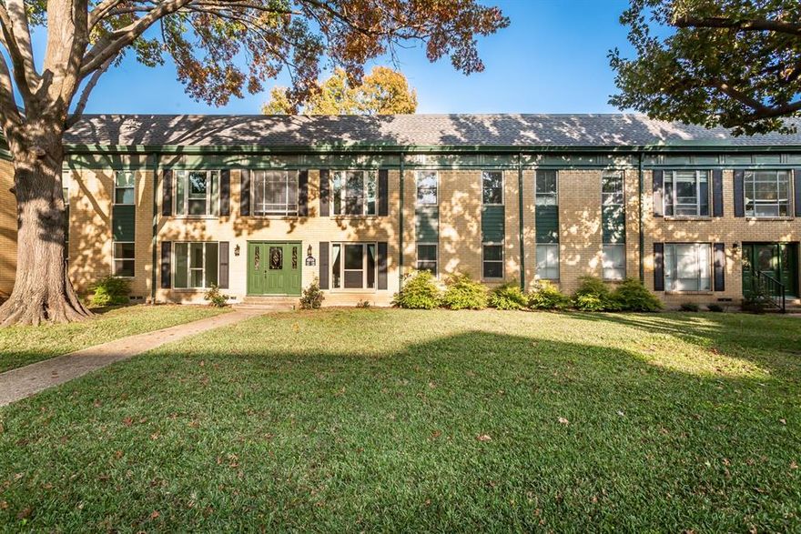 Beautifully updated 2-bedroom, 2-bath condo offering 1,290 square feet of well-designed living space. The spacious living and dining areas feature wood-look flooring, neutral tones, and a functional open layout. In addition to the main living area, the home includes a second living room, ideal for a media room, home office, or flexible bonus space.
The updated kitchen boasts white cabinetry, quartz-style countertops, subway tile backsplash, stainless steel appliances, and modern fixtures. Both bedrooms are generously sized with ceiling fans and ample closet space. Each bedroom offers access to an updated en-suite bath, with the primary suite featuring a private bath and separate vanity area. Both bathrooms have been updated with contemporary finishes.
Additional features include a covered patio, in-unit washer and dryer, and one reserved covered parking space. Community amenities include a pool and beautifully maintained grounds. Ideally located just minutes from Greenville Avenue, shopping, dining, and nightlife, with easy access to Central Expressway (US-75) for convenient commuting.