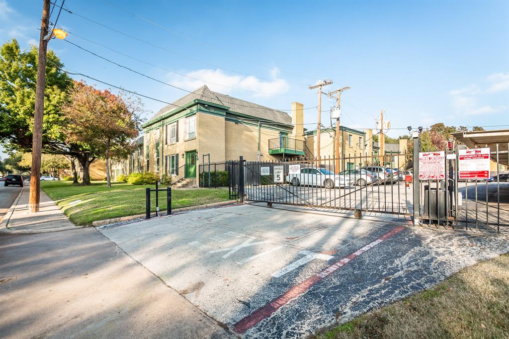 UNIVERSITY PLACE CONDOMINIUM - Residential