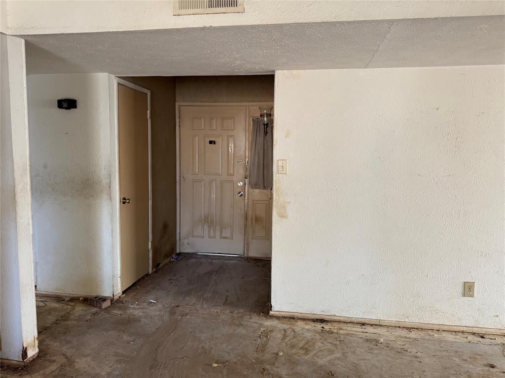 Photo of 1325 Crestview Drive, Allen, TX 75002 (MLS # 21421336)