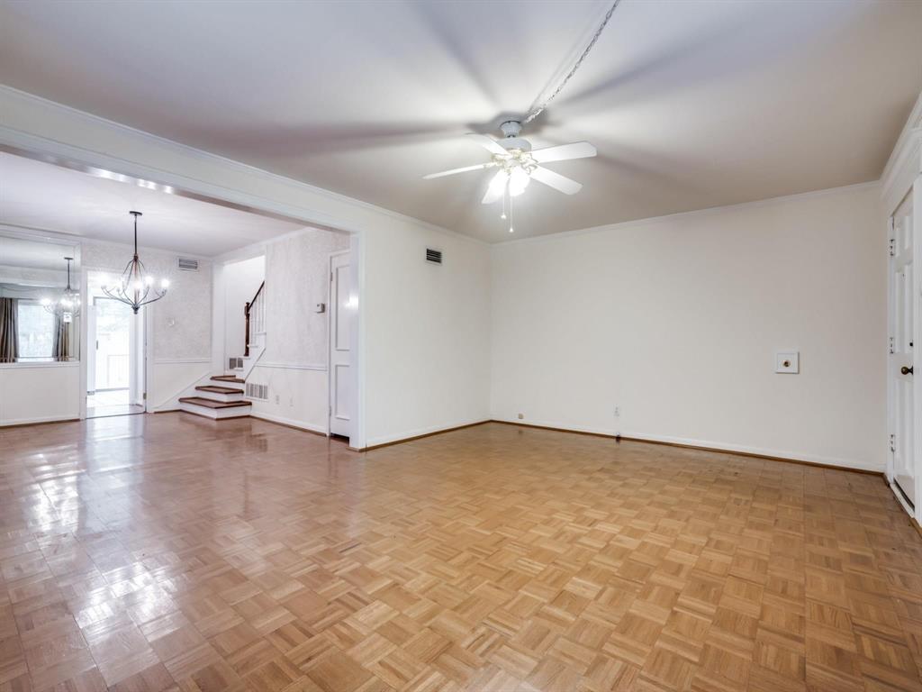 3129 Mockingbird Lane