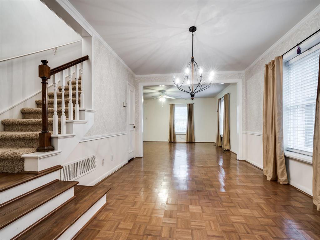 3129 Mockingbird Lane