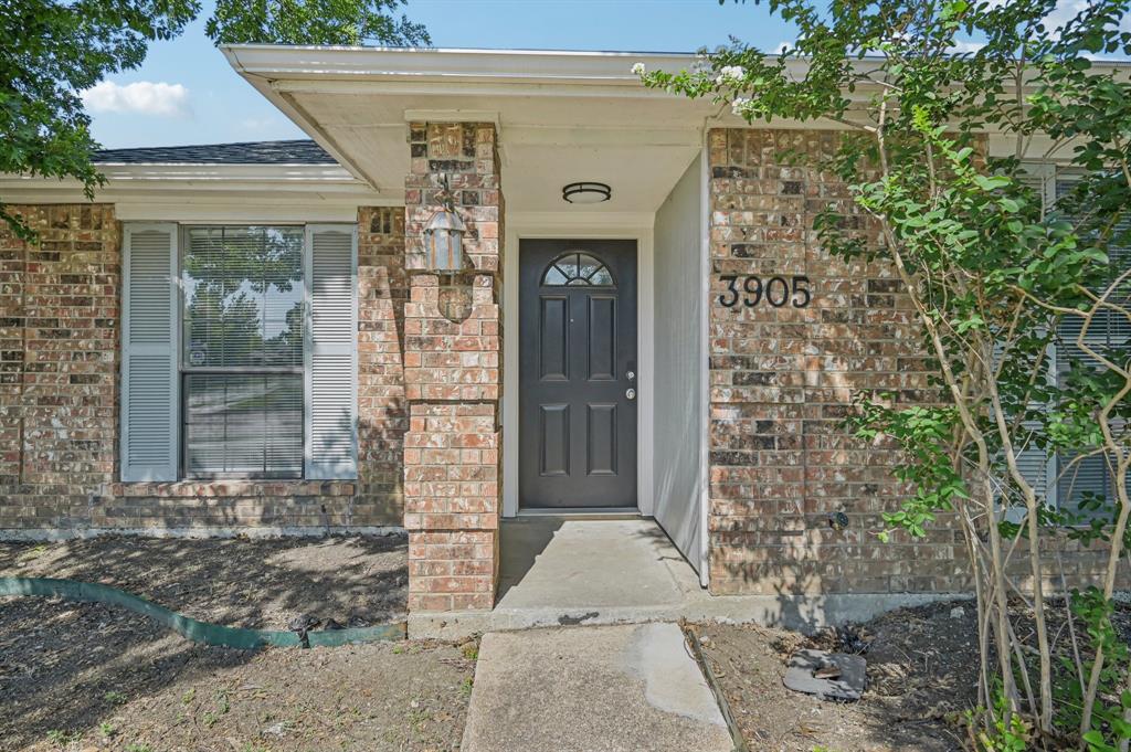 3905 Furneaux Lane