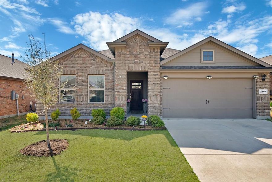 Experience refined living in this like-new 4-bedroom home, thoughtfully designed with a seamless open floor plan and elevated finishes throughout. From the moment you enter, you’ll notice the attention to detail, including custom lighting that creates a warm, sophisticated ambiance across every space.
The expansive living area flows effortlessly into a chef-inspired kitchen, beautifully appointed with granite countertops, a statement island, gas cooktop, and an oversized walk-in pantry—ideal for both upscale entertaining and everyday living. A well-designed split-bedroom layout offers a serene and private owner’s retreat while maintaining comfort and flexibility for family or guests.
Elegant ceramic tile flooring extends through the main living areas, complemented by abundant natural light, designer touches, and a gas tankless water heater for modern efficiency and convenience.
Step outside to a covered patio overlooking a spacious backyard, complete with a full sprinkler system—perfect for relaxing evenings or hosting gatherings in style.
Enhancing both value and sustainability, this home includes paid-in-full solar panels, providing exceptional energy efficiency and remarkably low electricity costs—luxury living with long-term savings.
Ideally situated with quick access to I-30 and just minutes from Lockheed Martin and the JRB, this home offers the perfect balance of convenience and lifestyle. Enjoy being a short drive from fine dining, vibrant entertainment, and beautiful parks, while The Highlands at Chapel Creek community features resort-style amenities including a pool, park, and playground.
This is more than a home—it’s a lifestyle of comfort, elegance, and smart living. Schedule your private showing today.