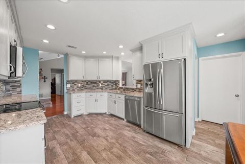 Photo of 3432 Vine Ridge, Bedford, TX 76021 (MLS # 21136908)