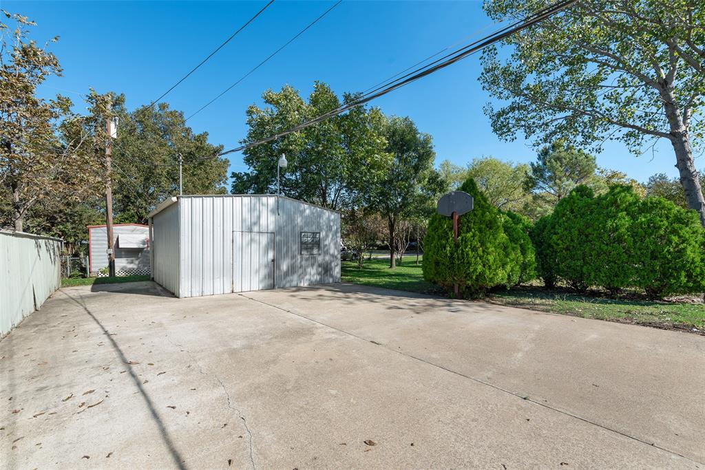 703 Rolling Ridge Lane