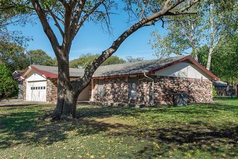 703 Rolling Ridge Lane Duncanville TX 75116