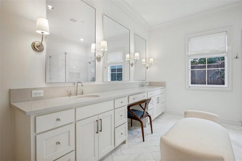 Tiny photo for 4624 S Versailles Avenue, Highland Park, TX 75209 (MLS # 21399110)