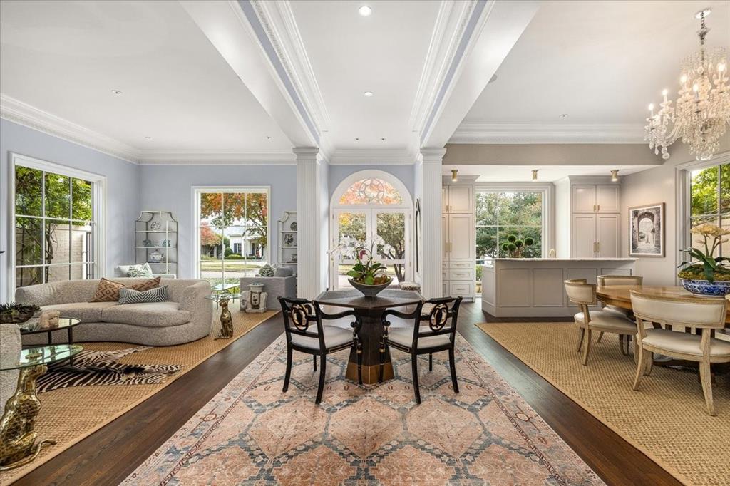 1616 Carleton Avenue