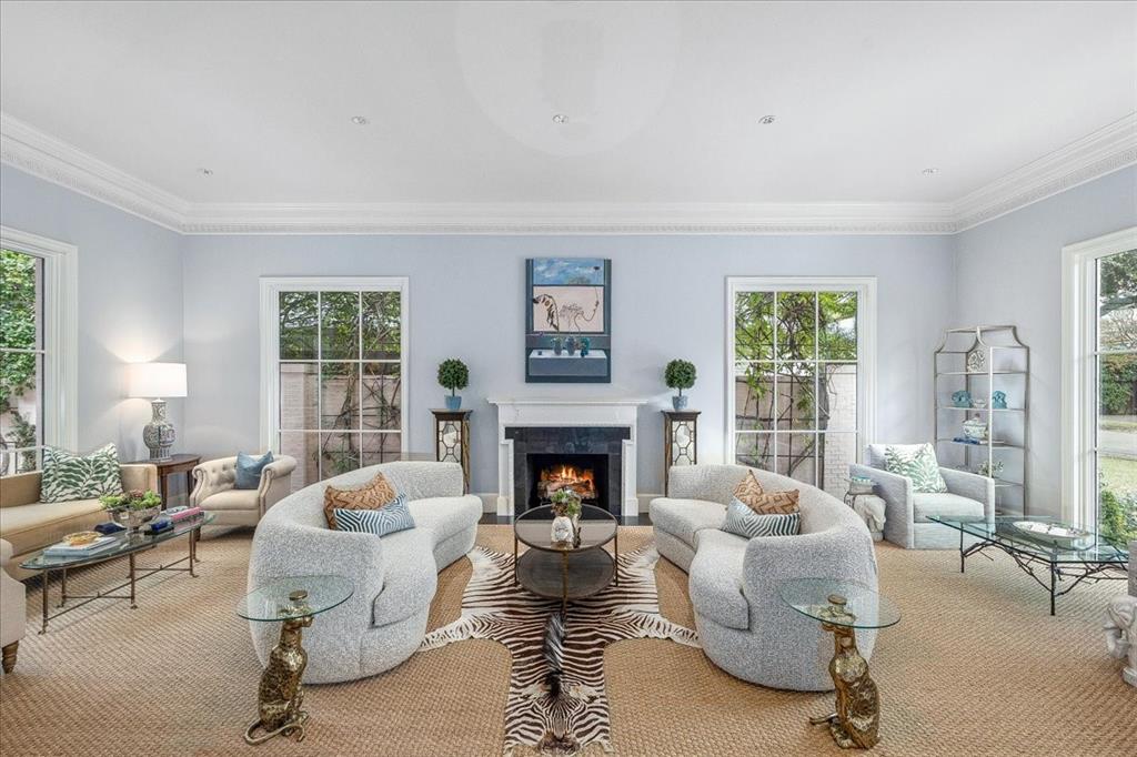 1616 Carleton Avenue