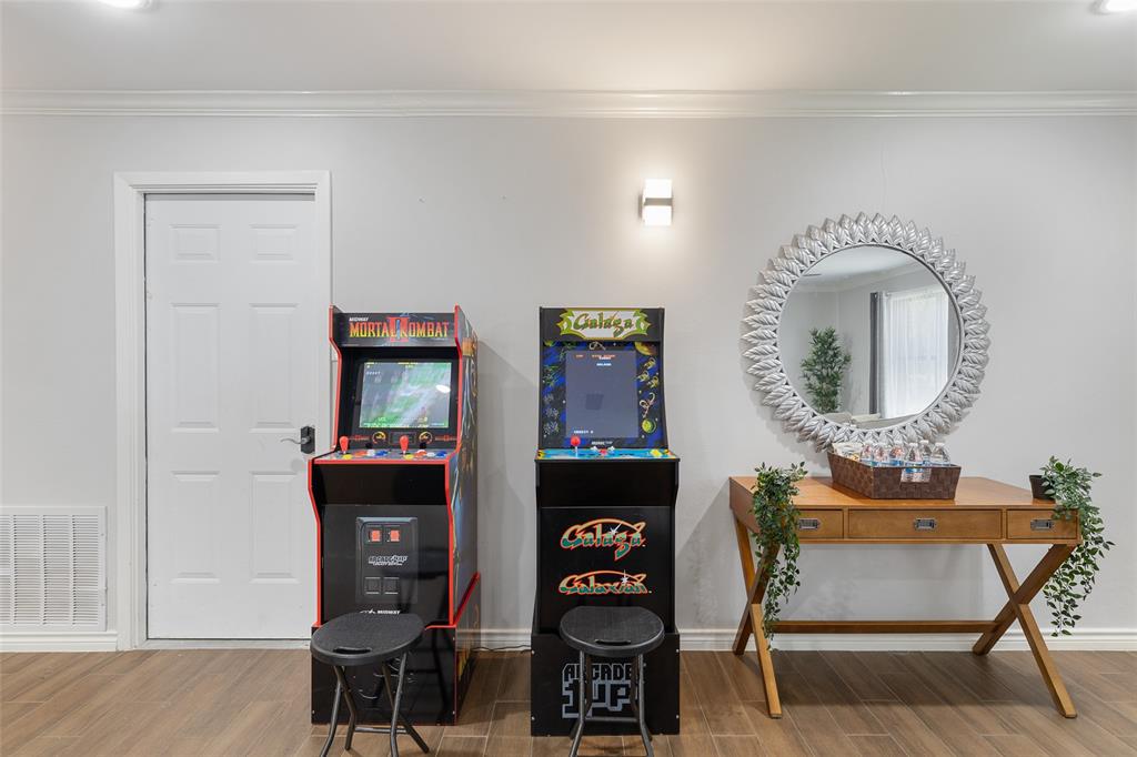 Harbor Lakes West Add 07 Instl - Residential Lease