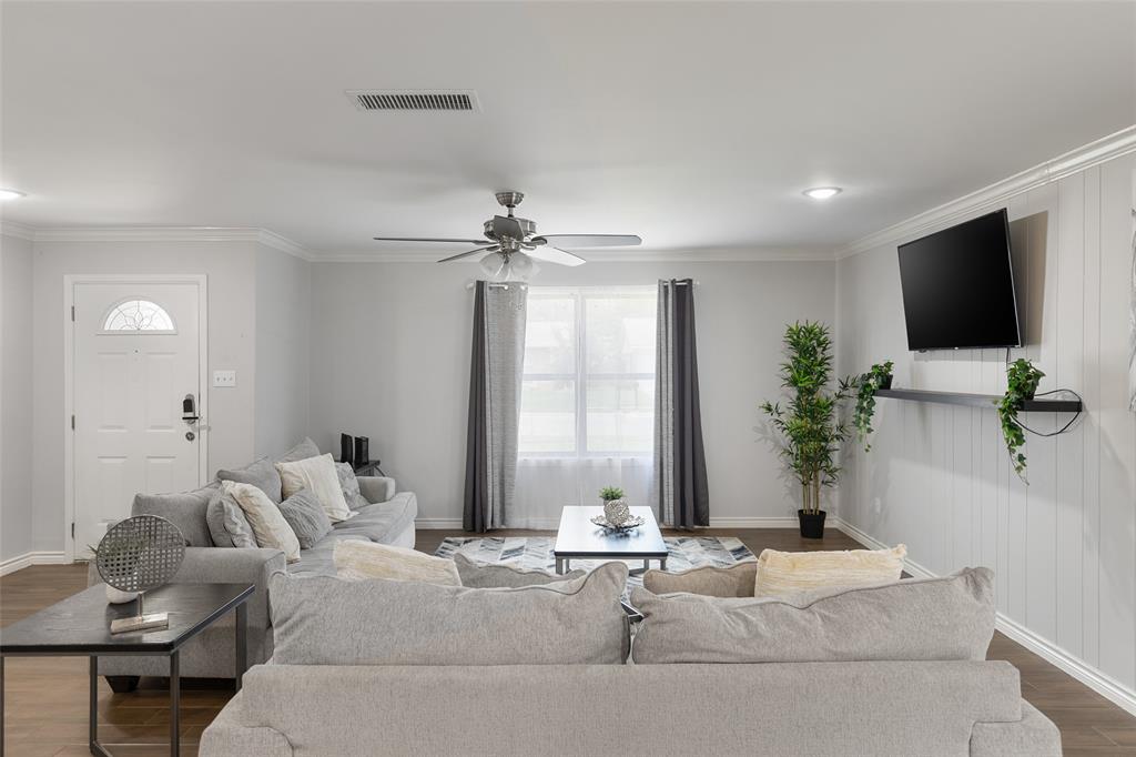 Harbor Lakes West Add 07 Instl - Residential Lease