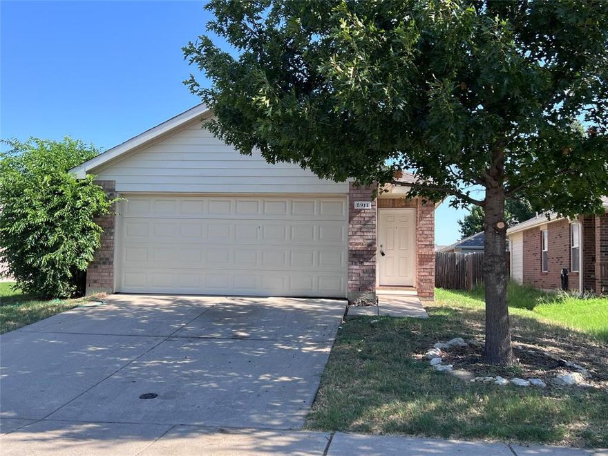 Beautiful 4-bedroom home in Valley Brook Estates within top-rated Keller ISD! This home features an open-concept layout, a spacious kitchen connected to the living room, and a large primary suite with walk-in closets. Split bedrooms offer privacy, and a separate laundry room provides extra storage and convenience.

Located in a community known for its amenities, including a pool with cabana and spray park, pickleball, basketball half court, playgrounds, bike trails, and a Recreation Center. Tenants searching for a family-friendly neighborhood, great schools, and easy access to shopping, dining, and the Alliance corridor will love this home. Quick access to Hwy 377 and downtown Fort Worth.

Perfect for anyone looking for space, location, and amenities all in one home.