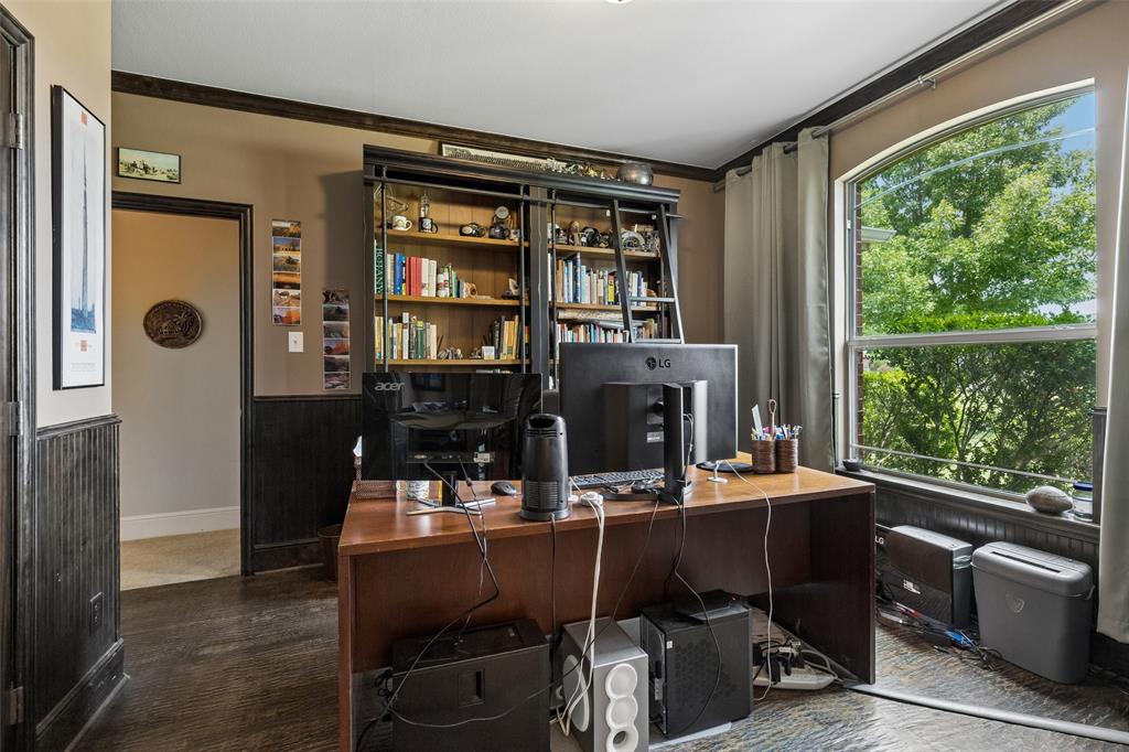2807 Wildwood Lane