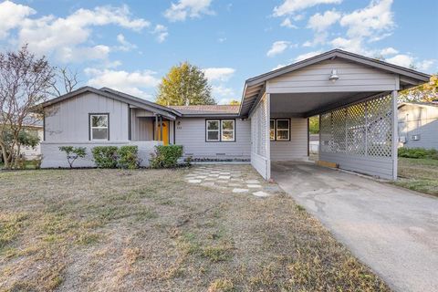 A home in Terrell