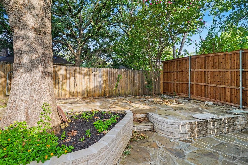 8017 Arlie Lane