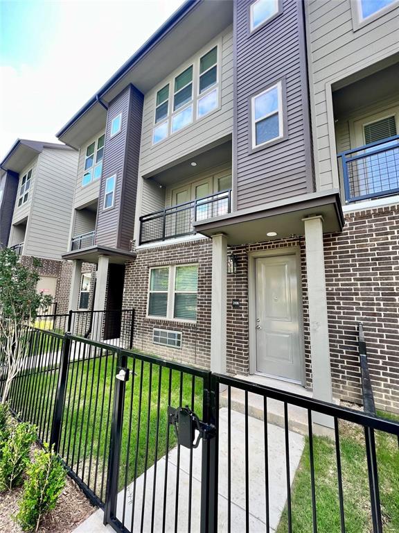 CENTRE REP - Residential Lease