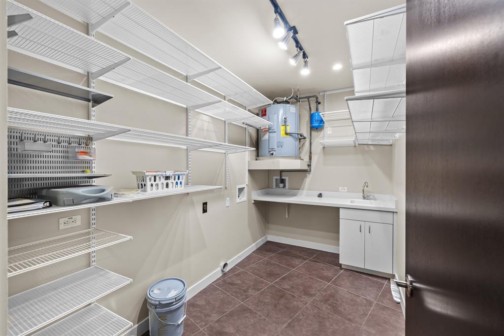 One Montgomery Plaza Residence Condo - Residential