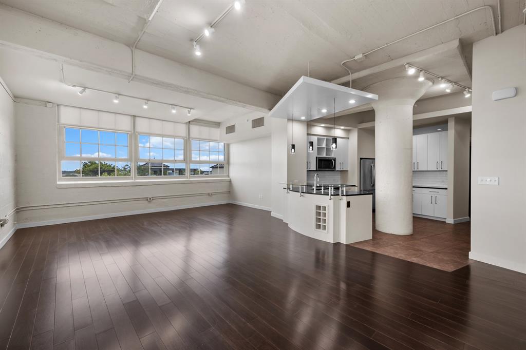 One Montgomery Plaza Residence Condo - Residential