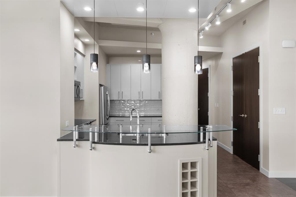 One Montgomery Plaza Residence Condo - Residential