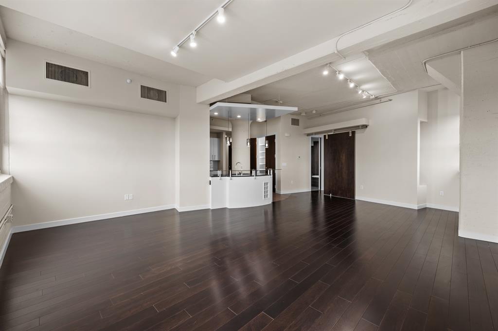 One Montgomery Plaza Residence Condo - Residential