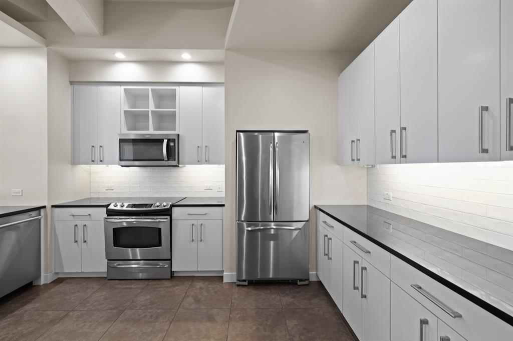 One Montgomery Plaza Residence Condo - Residential