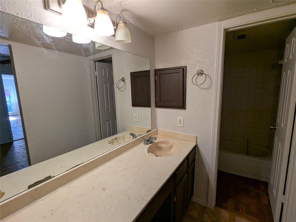 9833 Walnut Street Q201